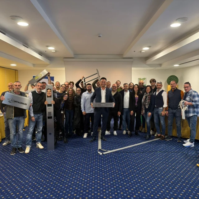 Essere parte di una rete non significa perdere la propria identità.
Significa fare squadra restando se stessi, mantenendo vivi i valori, la conoscenza e le radici del proprio territorio. 

Con È Ora, portiamo avanti un modo di fare impresa che crede nelle persone, nella qualità e nella responsabilità di chi ogni giorno lavora per costruire valore — senza cedere alla logica dei grandi gruppi, ma con la forza di una comunità che cresce insieme. 🤝

#unasceltanaturale #cda #teamcda @e_ora_business